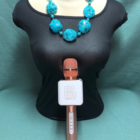 Pop solo karaoke cordless blue tooth microphone. - Picture 3 of 17